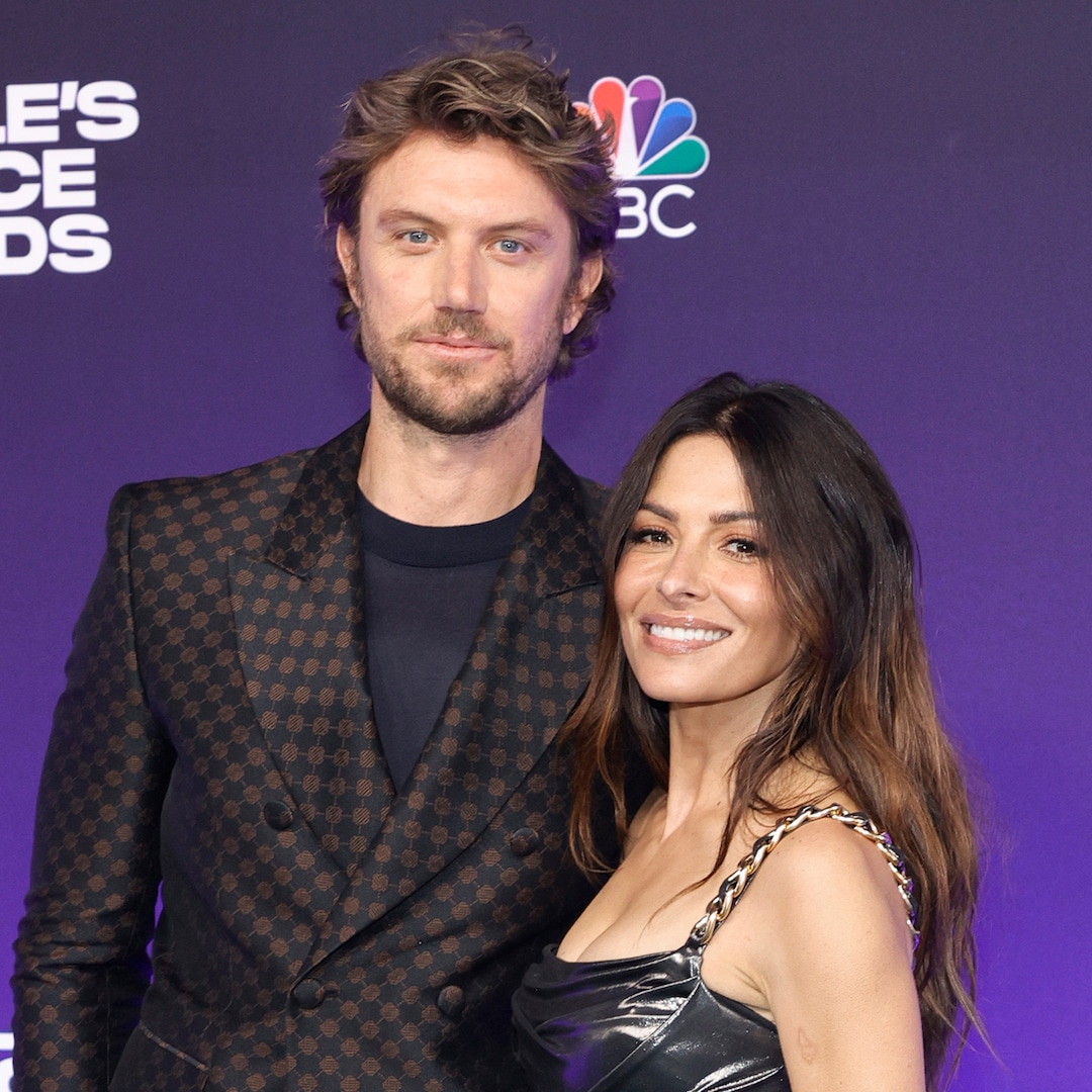Why Sarah Shahi Is Subtly Shading Sex/Life Season 2 Why Sarah Shahi Is Subtly Shading Sex/Life Season 2